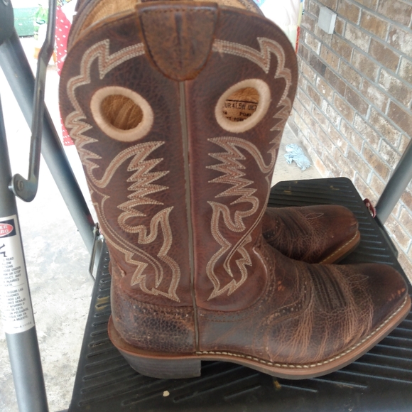 Ariat boots - Picture 3 of 4
